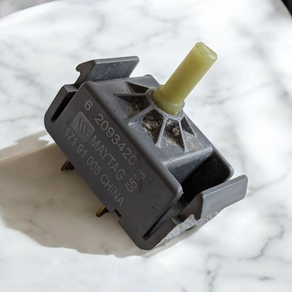 Washer Switch Part # 6-2093420 Snap In 2Wire Whirlpool Magic Chef Free Shipping - Picture 1 of 5